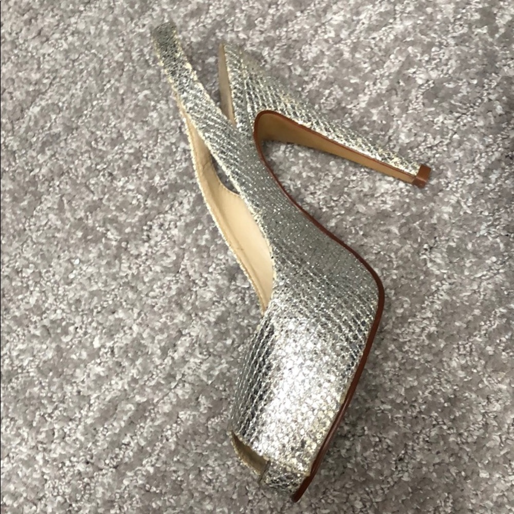 Sandals - Picture 2 of 4